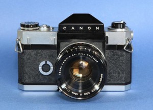 Canon R.01